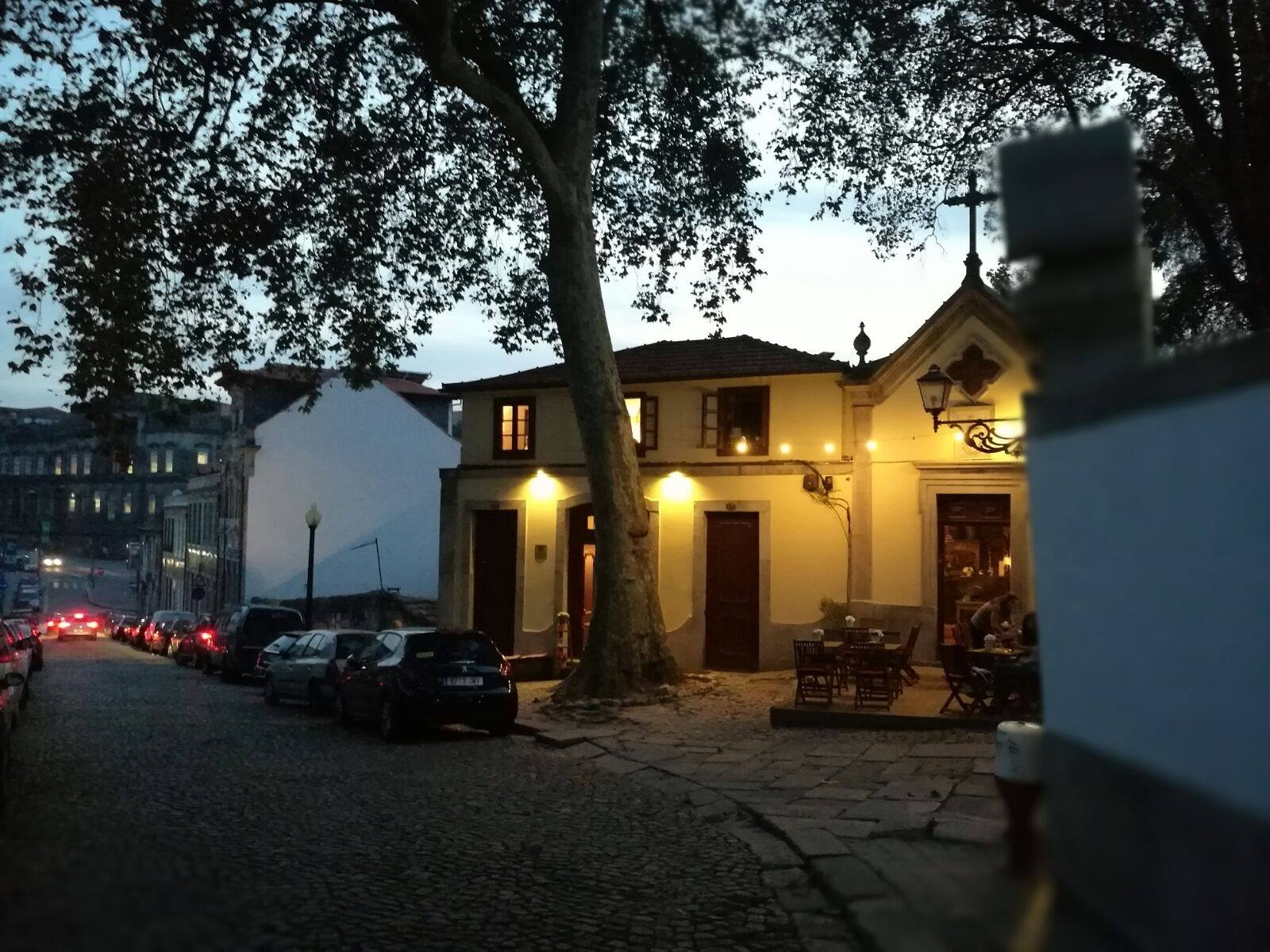 Capela Incomum - Bar a vins dans une ancienne chapelle - Porto