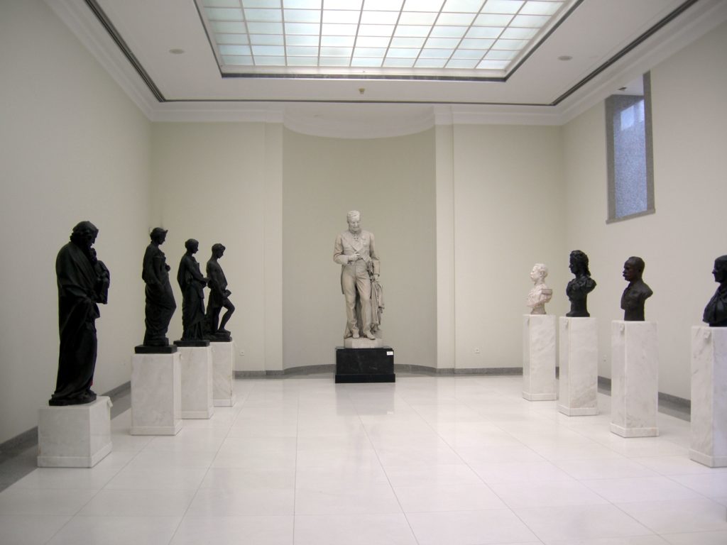 salle exposition de sculptures musee soares dos reis